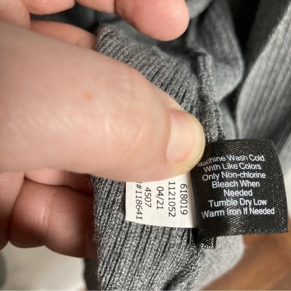 Lane Bryant gray ribbed cardigan sweater size 18/20 - Picture 4 of 5